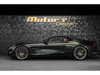 Aston-Martin Vanquish Volante V12 Twin Turbo - Minotaur Green (2026) - Photo 2