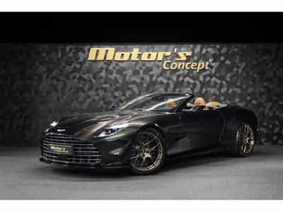 Aston-Martin Vanquish Volante V12 Twin Turbo - Minotaur Green (2026) - Photo 1
