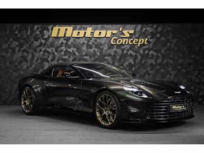 Aston-Martin Vanquish Volante V12 Twin Turbo - Minotaur Green (2026) - Photo 6