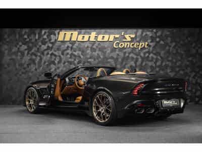 Aston-Martin Vanquish Volante V12 Twin Turbo - Minotaur Green (2026) - Photo 7