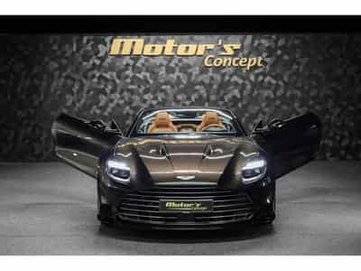 Aston-Martin Vanquish Volante V12 Twin Turbo - Minotaur Green (2026) - Photo 4