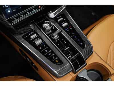 Aston-Martin Vanquish Volante V12 Twin Turbo - Minotaur Green (2026) - Photo 12