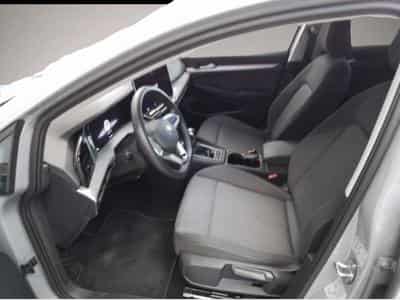 VW Golf (2025) - Photo 3