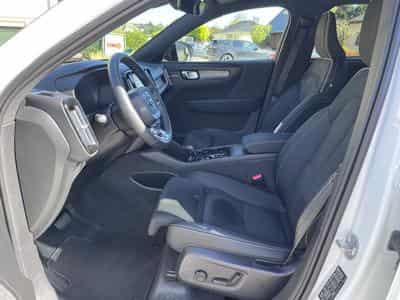Volvo XC40 B3 Plus Dark DCT (2025) - Photo 10