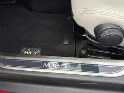 Mazda MX-5 RF 184CV Kizuna (2024) - Photo 8