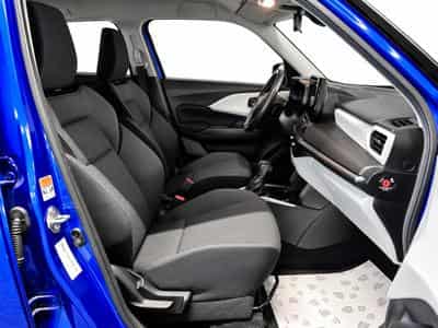 Suzuki Swift 1.2 GL+ MILD HYBRID AUTO LED NAVI (2025) - Foto 4