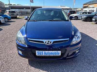 Hyundai i30 i30 1.4 Comfort *Teilleder*Klimaaut.*PDC* (2009) - Photo 2