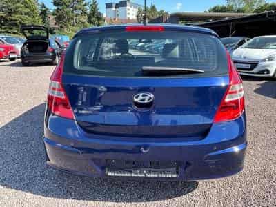Hyundai i30 i30 1.4 Comfort *Teilleder*Klimaaut.*PDC* (2009) - Photo 5