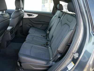 Audi Q7 S line (2025) - Photo 9