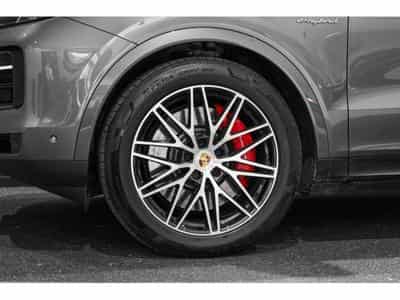 Porsche Cayenne S E-HYBRID (2024) - Photo 8
