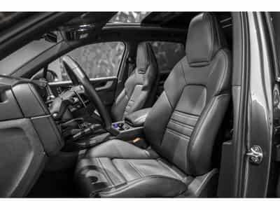 Porsche Cayenne S E-HYBRID (2024) - Photo 10