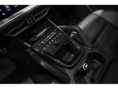 Porsche Cayenne S E-HYBRID (2024) - Photo 12