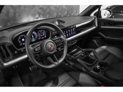 Porsche Cayenne S E-HYBRID (2024) - Photo 9