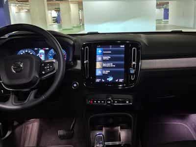 Volvo XC40 T2 Plus Dark (2022) - Photo 2