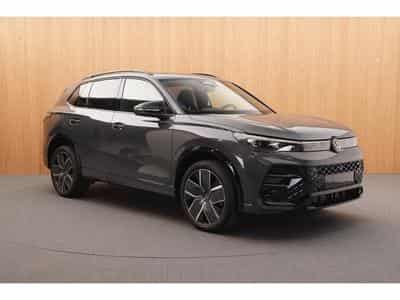 VW Tiguan R-Line 2.0 TDI 4Motion 200KW-272CV DSG7 - Toit Ouvrant - Att (2025) - Photo 9