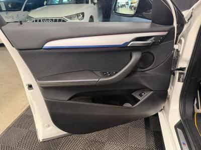 BMW X2 M35i FEUX LED / NAVI / HAYON ELEC (2021) - Photo 8