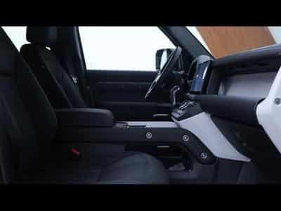 Land-Rover Defender 110 S D200 AWD Auto (2025) - Foto 11