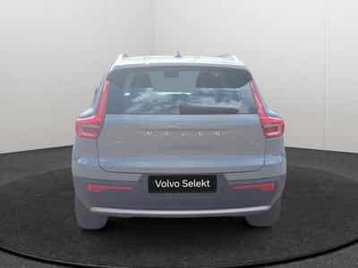 Volvo XC40 B3 Core 2026 / Essence (2025) - Foto 4