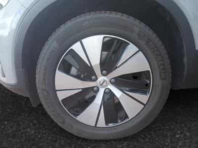 Volvo XC40 B3 Core 2026 / Essence (2025) - Foto 14
