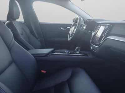 Volvo V60 B4 Core Mild Hybride / Esence (2025) - Photo 15
