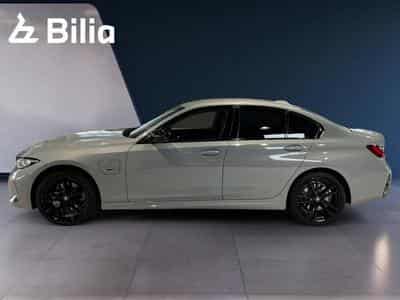 BMW 330 330e xDrive M Sport (2023) - Photo 3
