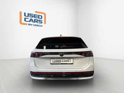 VW Passat R-Line+DSG+4M+IQ-Drive+Pano+Soundsystem+AHK (2024) - Foto 7