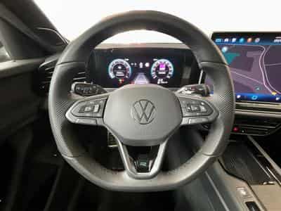VW Passat R-Line+DSG+4M+IQ-Drive+Pano+Soundsystem+AHK (2024) - Foto 10