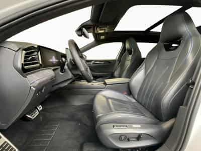 VW Passat R-Line+DSG+4M+IQ-Drive+Pano+Soundsystem+AHK (2024) - Foto 9