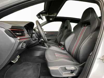 Skoda Kamiq Monte-Carlo+DSG+Pano+LED (2025) - Photo 9