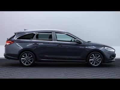 Hyundai i30 CW 1.5T-GDi 48V MHEV DCT7 (2021) - Photo 4
