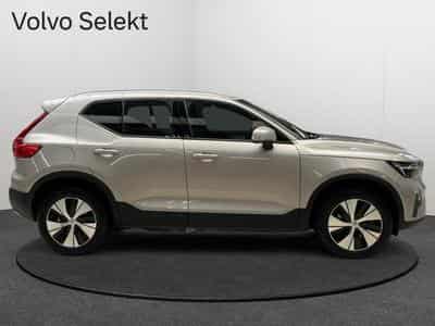 Volvo XC40 B3 Core / Essence (2024) - Foto 4