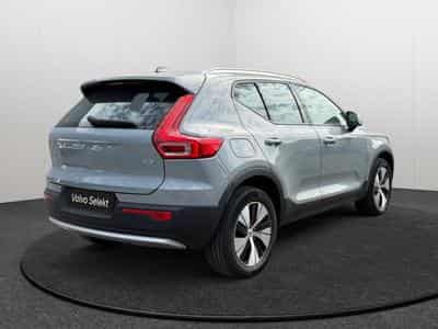 Volvo XC40 B3 Core / Essence (2025) - Foto 2