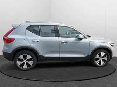 Volvo XC40 B3 Core / Essence (2025) - Foto 6