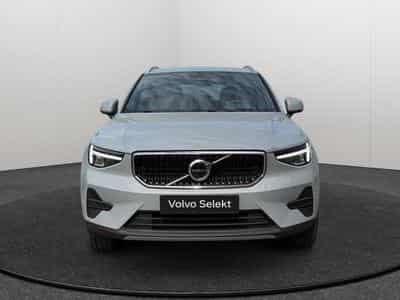 Volvo XC40 B3 Core / Essence (2025) - Foto 8