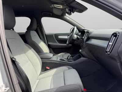 Volvo XC40 B3 Core / Essence (2025) - Foto 15