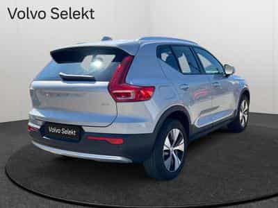 Volvo XC40 B3 Core / Essence (2024) - Foto 2