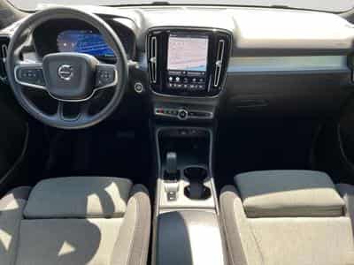Volvo XC40 B3 Core / Essence (2024) - Foto 3