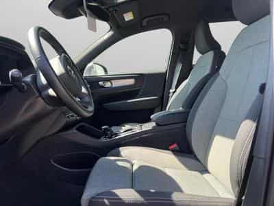 Volvo XC40 B3 Core / Essence (2024) - Foto 10
