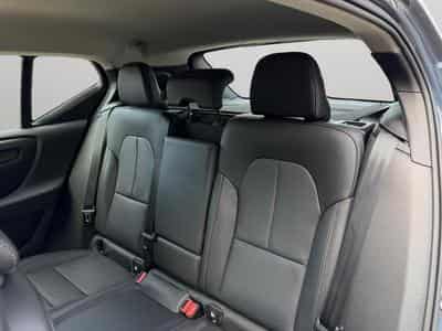 Volvo XC40 B3 Core 2026 / Essence (2025) - Foto 13