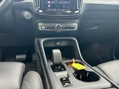 Volvo XC40 B3 Core 2026 / Essence (2025) - Foto 11