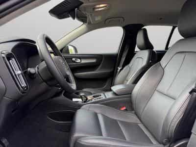 Volvo XC40 B3 Core / Essence (2025) - Foto 10