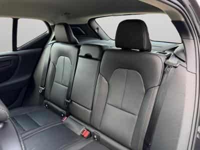 Volvo XC40 B3 Core / Essence (2025) - Foto 13