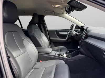 Volvo XC40 B3 Core 2026 / Essence (2025) - Foto 15
