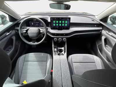 Skoda Superb Selection 2.0 TDI DSG7 110kW-150CV - Attelage - (2025) - Photo 8