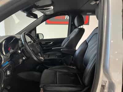 Mercedes V 300 4Matic 9G-TRONIC Long / L2 7 places Avantgarde Pack AMG Line (2023) - Foto 10