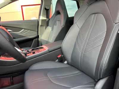 Forthing T5 EVO 1.5 HEV 1.5 FULL HYBRID (2026) - Photo 8