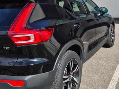 Volvo XC40 VOLVO XC40 T2 automatic Essence Plus Dar (2022) - Photo 4