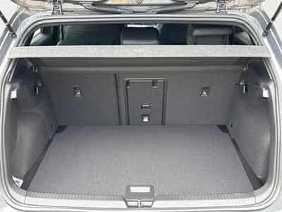 VW Golf R-Line Limited (2026) - Foto 10