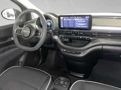 Fiat 500 500e 42 kWh LIMO (2023) - Photo 7