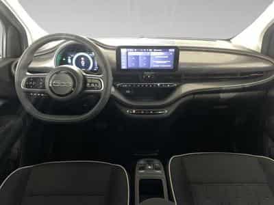 Fiat 500 500e 42 kWh LIMO (2023) - Photo 5